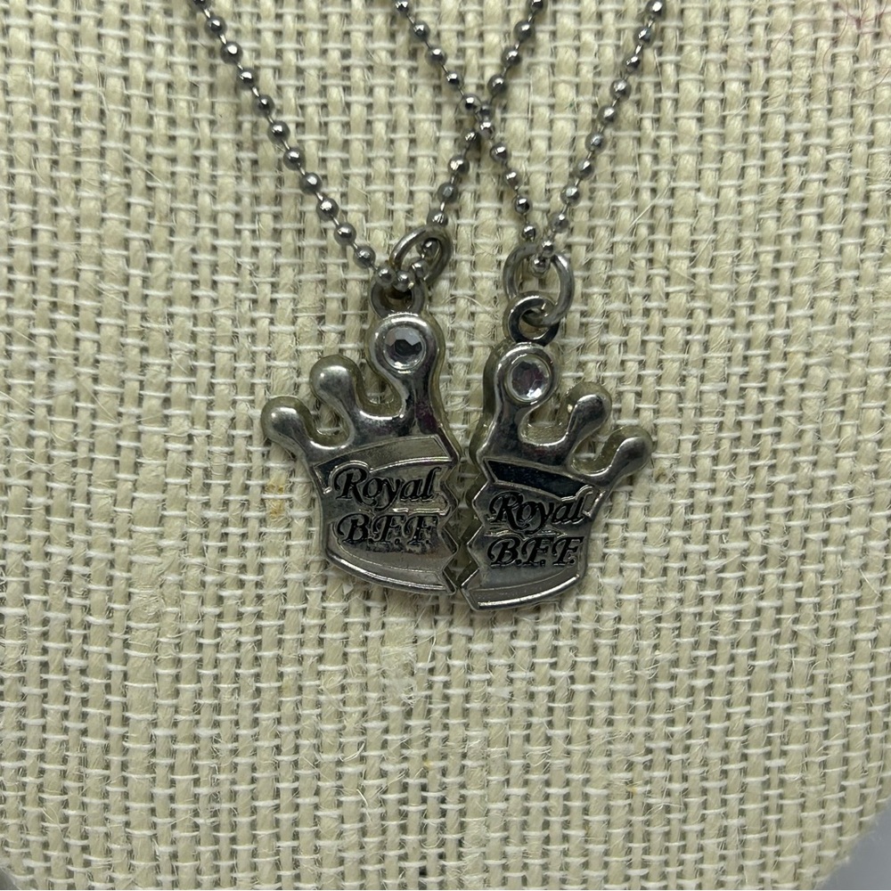Disney Royal BBF Friend Necklace 2PC Set Jewelry - Picture 5 of 10